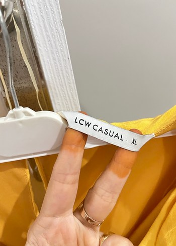 Sarı V Yaka Keten Midi Elbise - Görsel 3