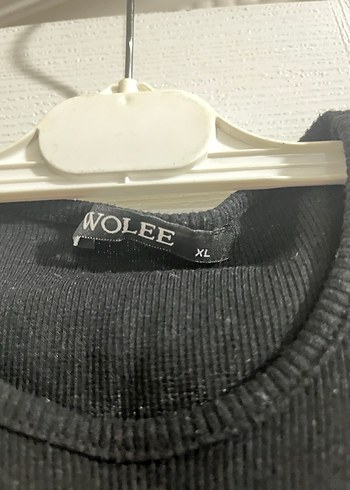 Siyah Kolsuz Yüksek Yakalı Kadın Atlet - Görsel 2