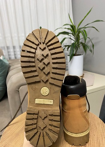 Kahverengi Süet Bağcıklı Kadın Bot - Görsel 4