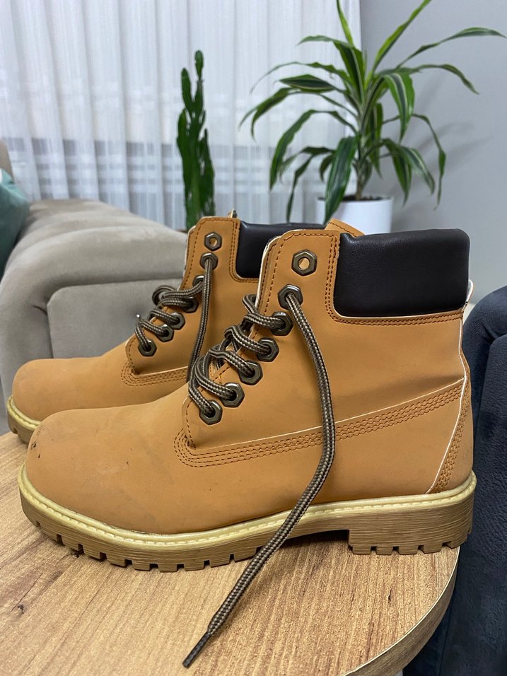 Kahverengi Süet Bağcıklı Kadın Bot - Görsel 2