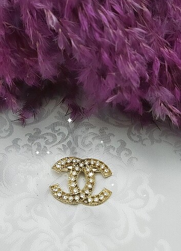 Chanel En trend broslar