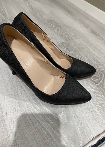 Kadın Siyah Desenli Stiletto