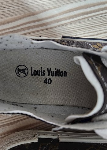40 Beden kahverengi Renk Kahverengi Orijinal Louis Vuitton Ayakkabı