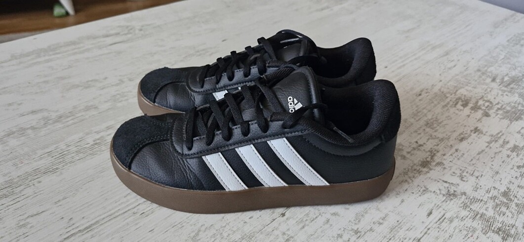 Adidas 34