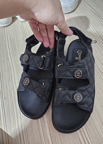 Chanel Orijinal Chanel Kemerli Siyah Dolgu Topuklu Sandalet