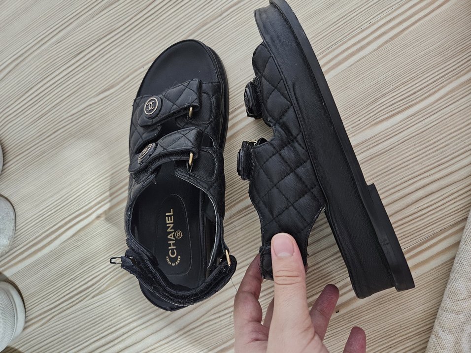 Orijinal Chanel Kemerli Siyah Dolgu Topuklu Sandalet - Görsel 4