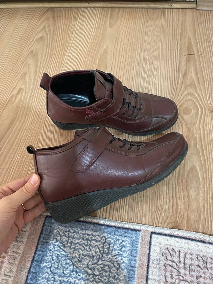 Ortopedik Kahverengi Deri Dolgu Topuklu Günlük Ayakkabı - Görsel 3