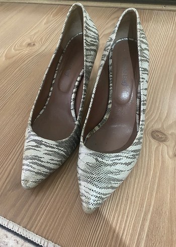 Bej Yılan Desenli Stiletto Topuklu Kadın Ayakkabı