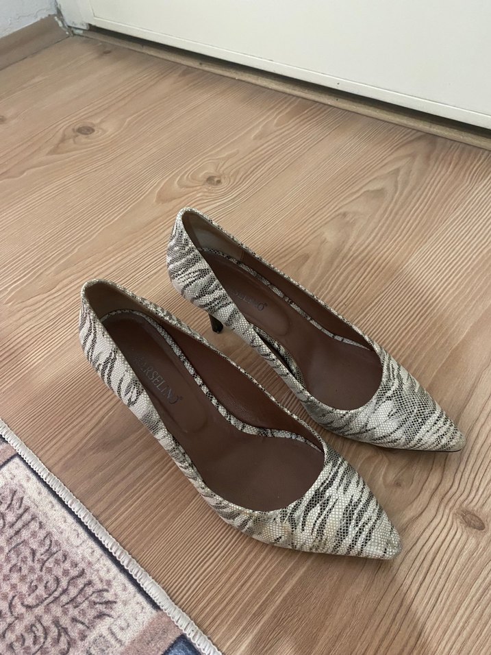 Bej Yılan Desenli Stiletto Topuklu Kadın Ayakkabı - Görsel 4