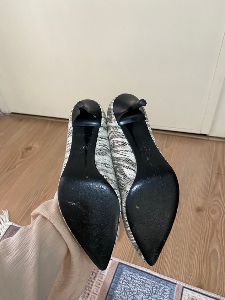 Bej Yılan Desenli Stiletto Topuklu Kadın Ayakkabı - Görsel 5