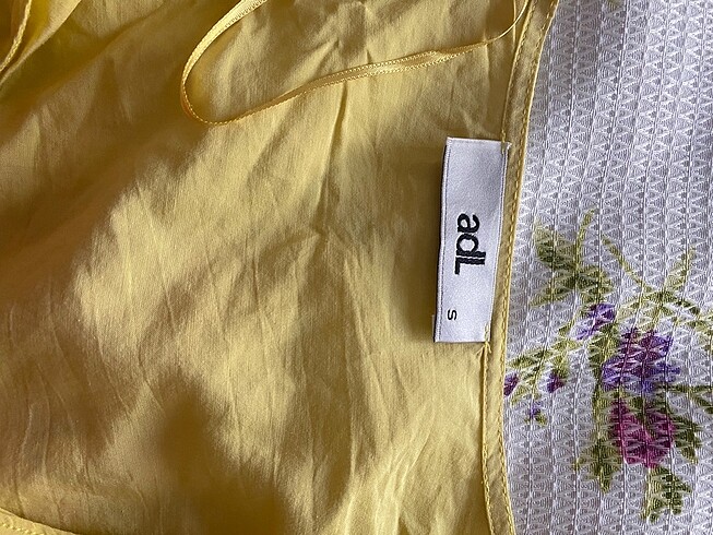 s Beden sarı Renk Örme püsküllü crop