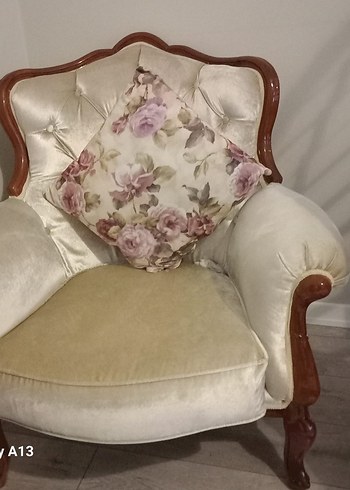 Modern Klasik Beyaz Kanepe - Görsel 4