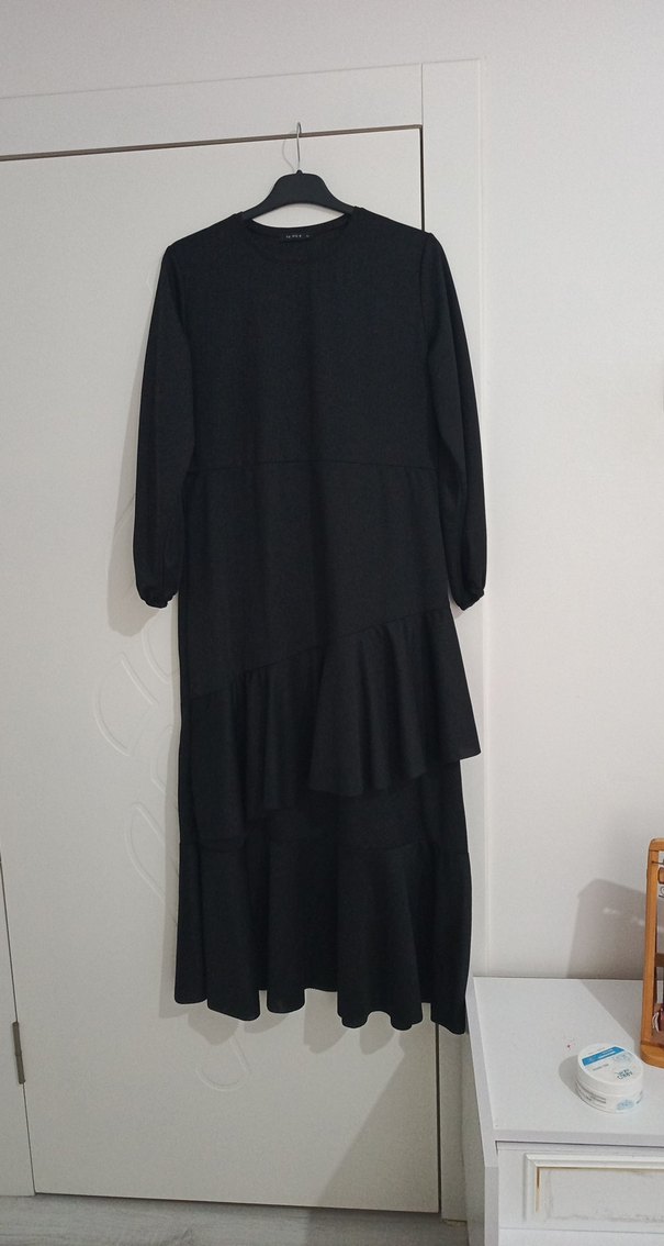 Kadın Siyah Uzun Kollu Fırfırlı Elbise - Görsel 2