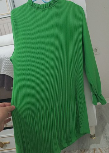 Yeşil Piliseli Uzun Kollu Boğazlı Tunik - Görsel 2