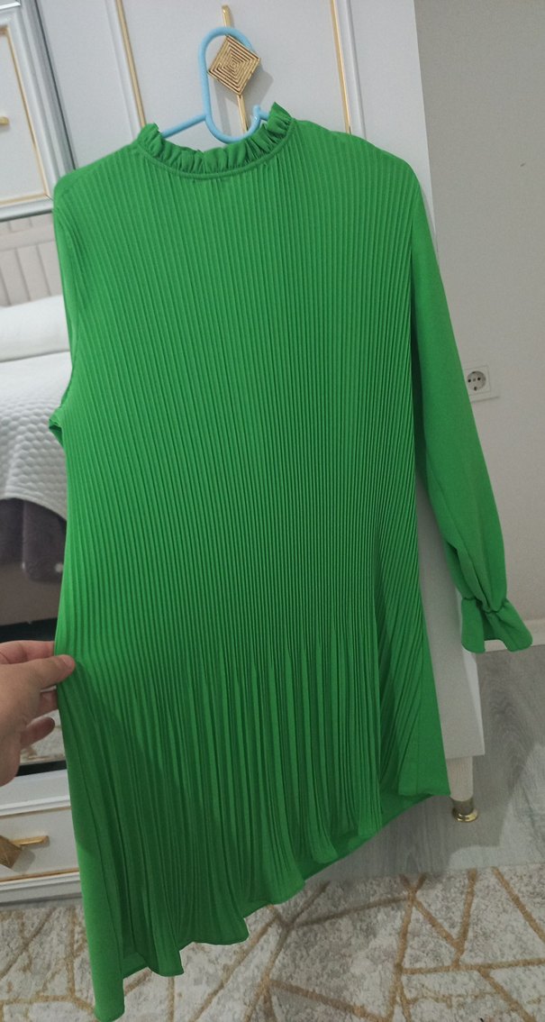 Yeşil Piliseli Uzun Kollu Boğazlı Tunik - Görsel 2