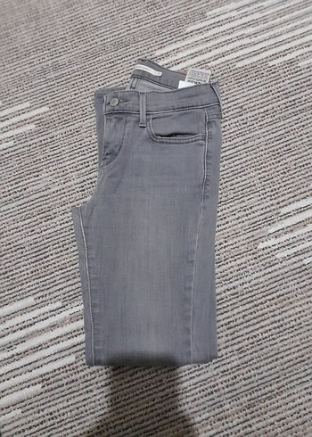 Levis Gri Dar Kesim Midi Kot Pantolon