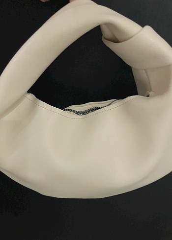 Diğer Minimalist Beyaz Deri Fermuarlı Kadın Çantası