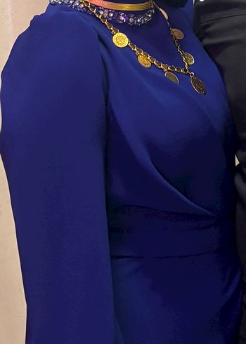 Zincir Detaylı Mavi Uzun Kadın Abiye - Görsel 2