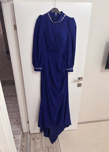 Zincir Detaylı Mavi Uzun Kadın Abiye - Görsel 6