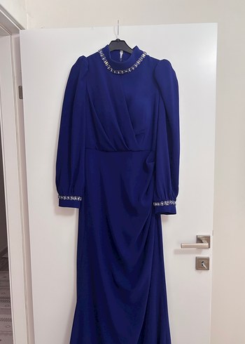 Zincir Detaylı Mavi Uzun Kadın Abiye - Görsel 3