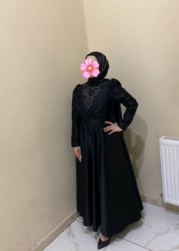 Uzun Siyah Nakışlı  Tesettür Abiye - Görsel 4