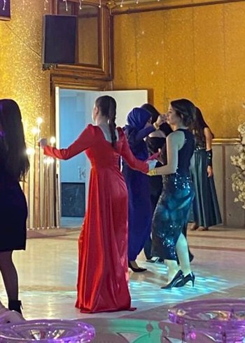 Klasik Kırmızı Uzun Abiye Elbise - Görsel 2