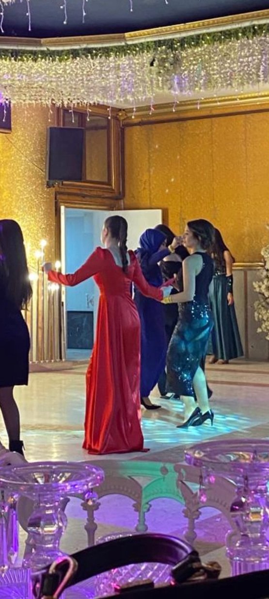 Klasik Kırmızı Uzun Abiye Elbise - Görsel 2