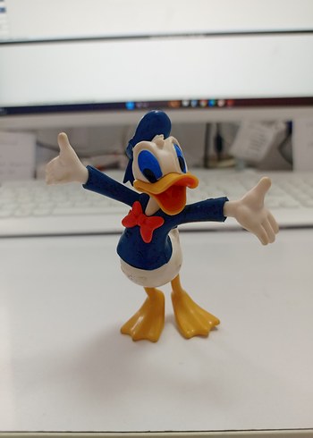 Renkli Mavi Donald Duck Figürü