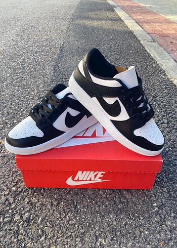 Nike Siyah Beyaz Dusuk Bilekli Sneaker