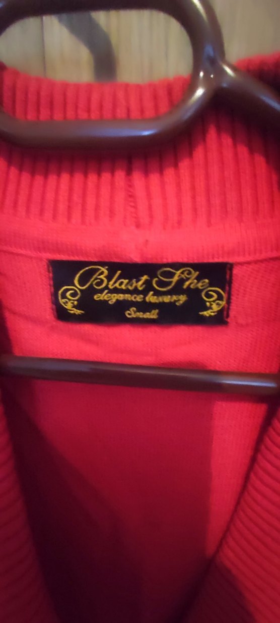 Kırmızı Düğmeli kışlık Kadın Hırka S beden - Görsel 2