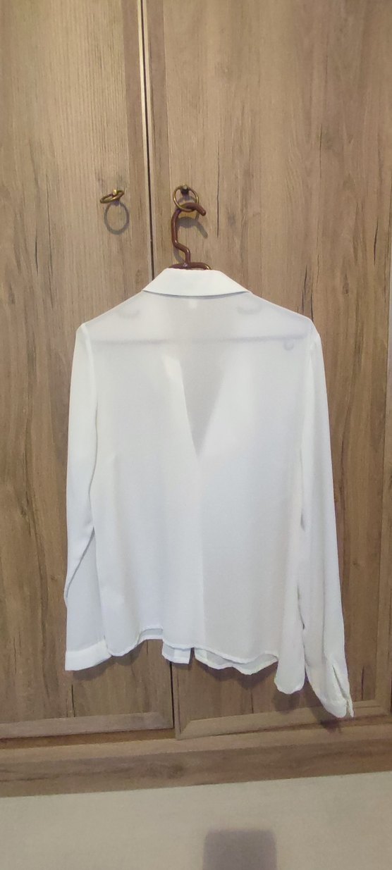 Beyaz koton V Yaka Fırfırlı Kadın Ofis gömlek 36 beden - Görsel 5