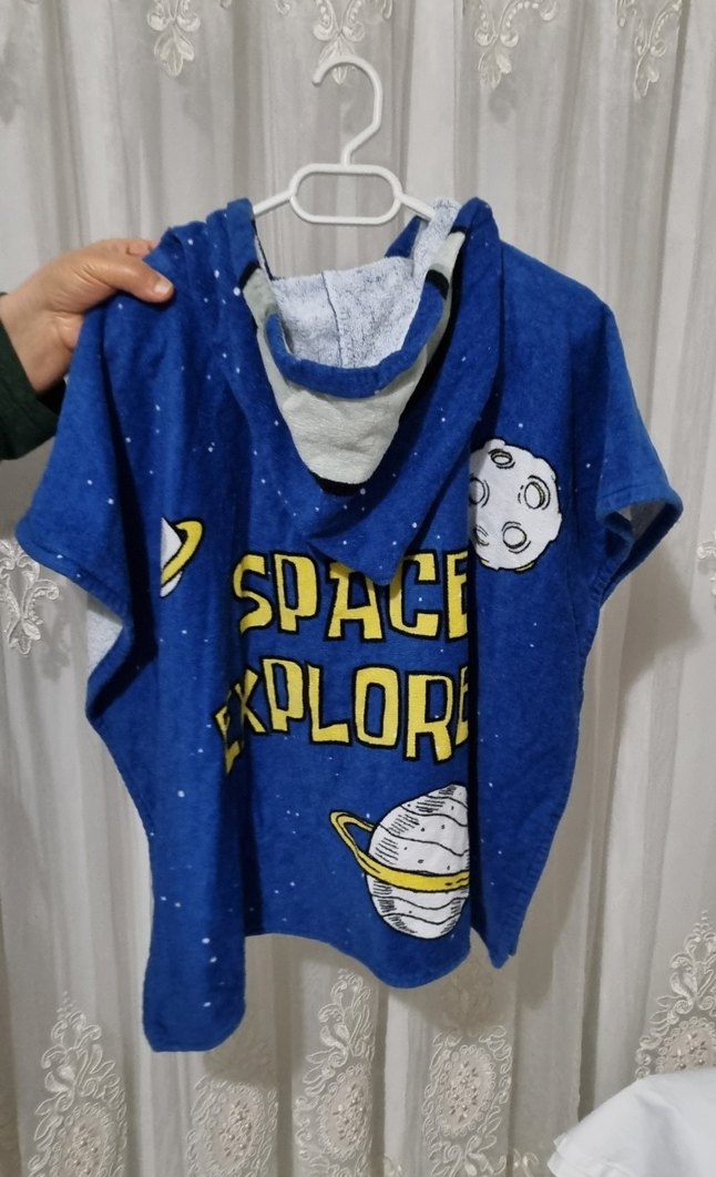 Koyu Mavi Kapüşonlu Astronot Baskılı Erkek Çocuk Bornozu - Görsel 2