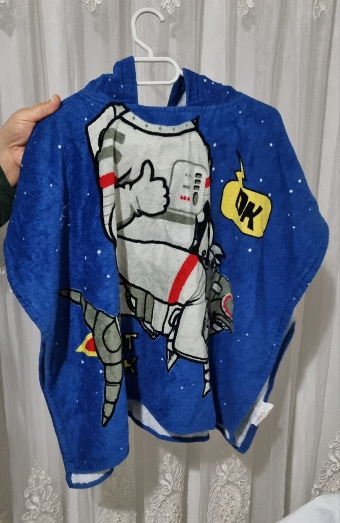 Koyu Mavi Kapüşonlu Astronot Baskılı Erkek Çocuk Bornozu - Görsel 5