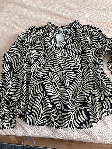 H&M H&M Yakası Bağcıklı Oversize Bluz