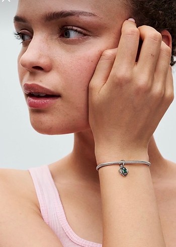 Pandora Yeşil Sonsuz Halka Sallantılı Charm - Görsel 3