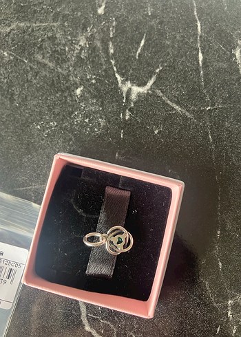 Pandora Yeşil Sonsuz Halka Sallantılı Charm - Görsel 7