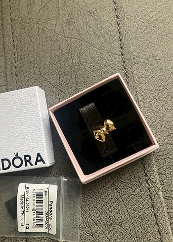 Pandora Işıltılı Fiyonk Charm - Görsel 6