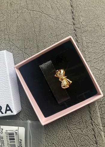 Pandora Işıltılı Fiyonk Charm - Görsel 5