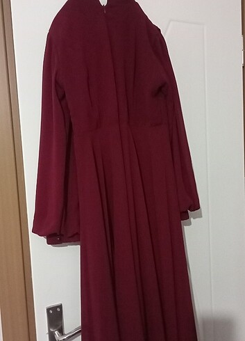 Bordo rengi abiye elbise