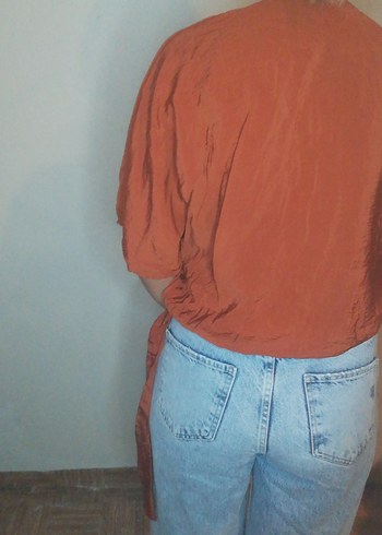 Drapeli V Yaka Kahverengi Kadın Bluz - Görsel 4