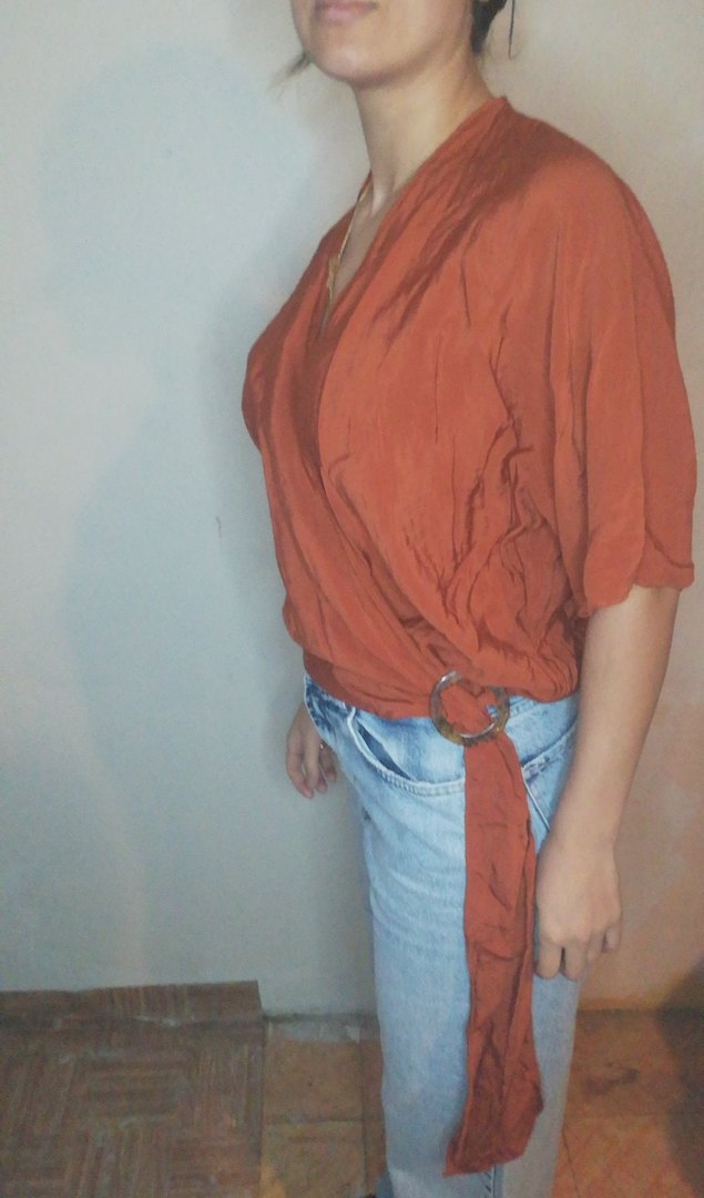 Drapeli V Yaka Kahverengi Kadın Bluz - Görsel 2