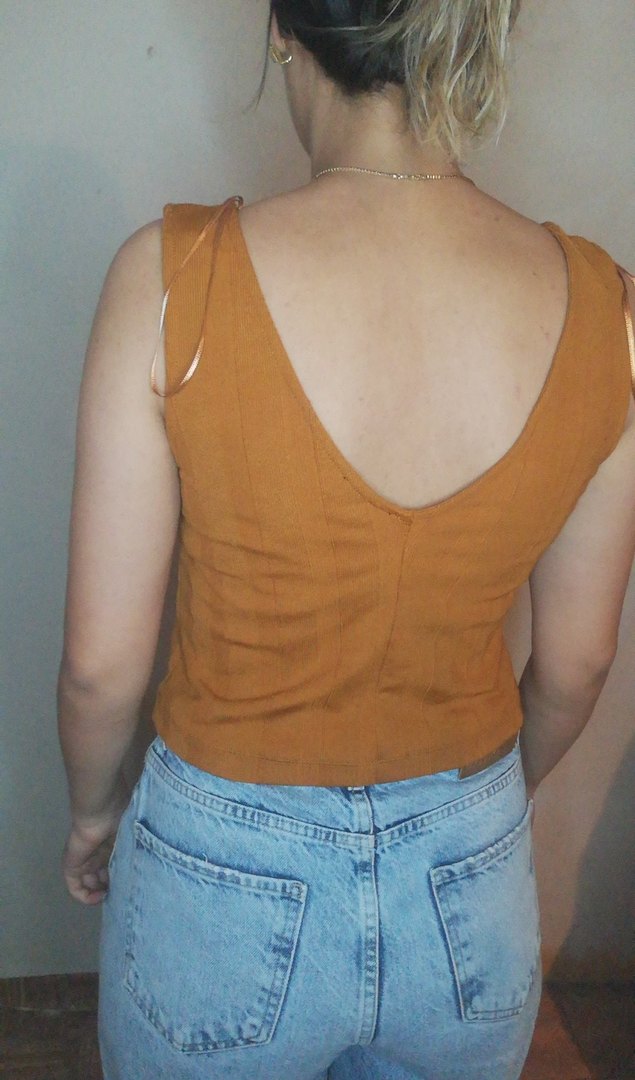 Zincir Detaylı V Yaka Keten Kadın Atlet - Görsel 2