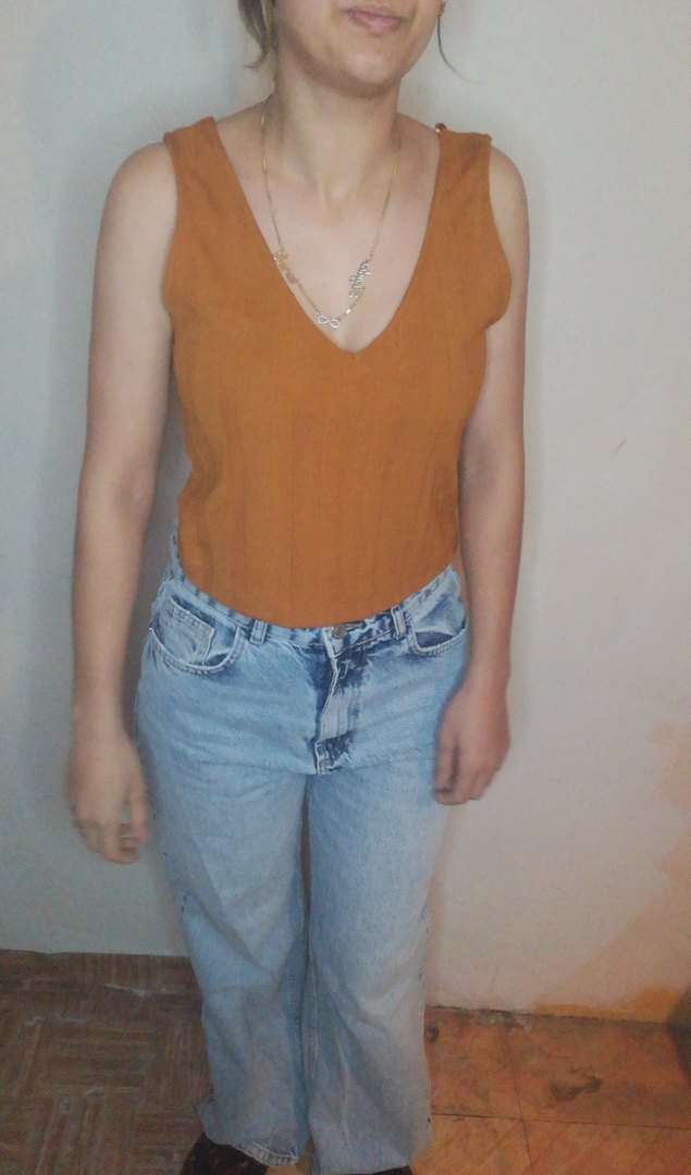 Zincir Detaylı V Yaka Keten Kadın Atlet - Görsel 4