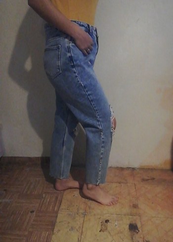 Kadın Açık Mavi Yırtık Bol Kesim Jean - Görsel 4