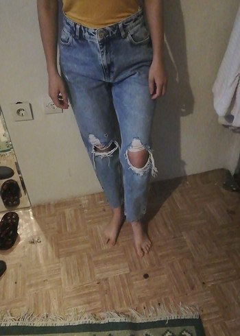 Kadın Açık Mavi Yırtık Bol Kesim Jean - Görsel 2