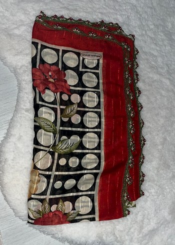 Kadın dantelli eşarp boncuklu - Görsel 2