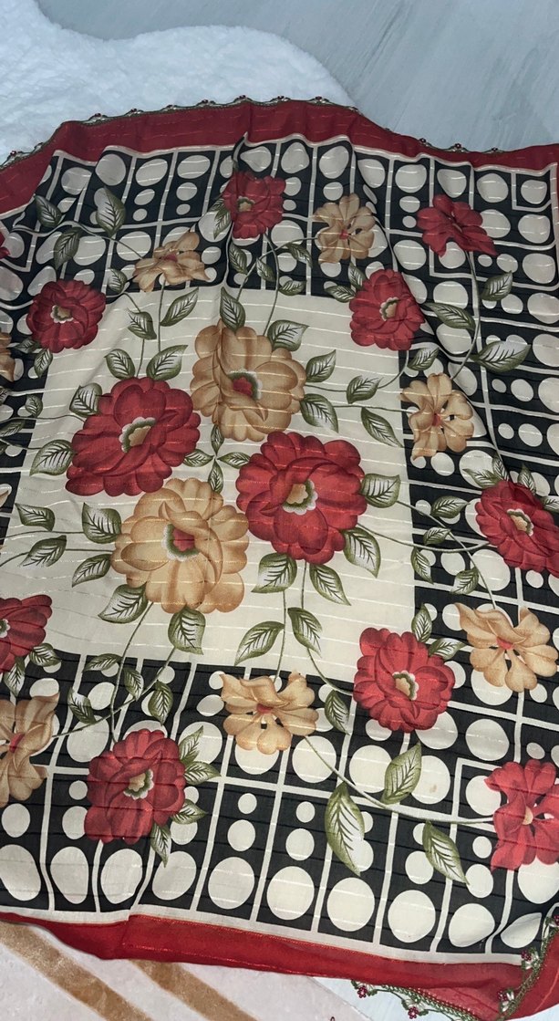 Kadın dantelli eşarp boncuklu - Görsel 3