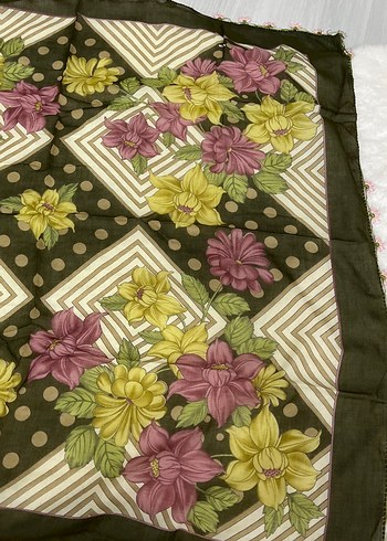 Kadın iğne oyalı eşarp - Görsel 3