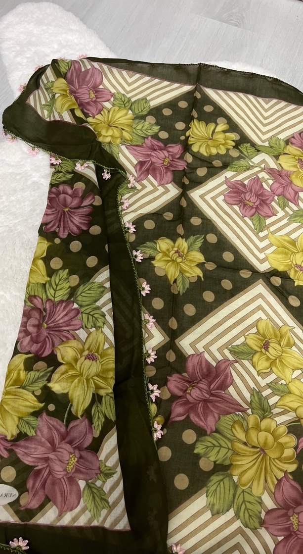 Kadın iğne oyalı eşarp - Görsel 4