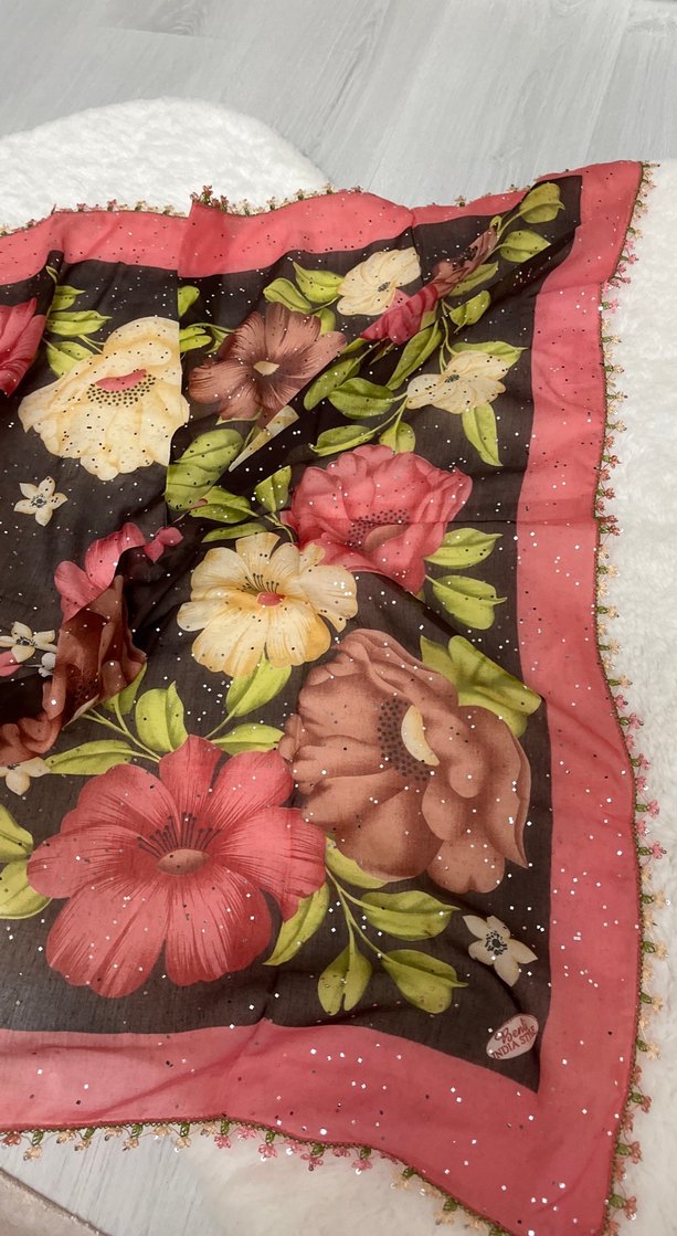 Kadın iğne oyalı eşarp simli - Görsel 3